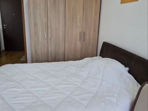 Izdavanje, jednosoban stan, 45m², City Kvart, Podgorica - image 2