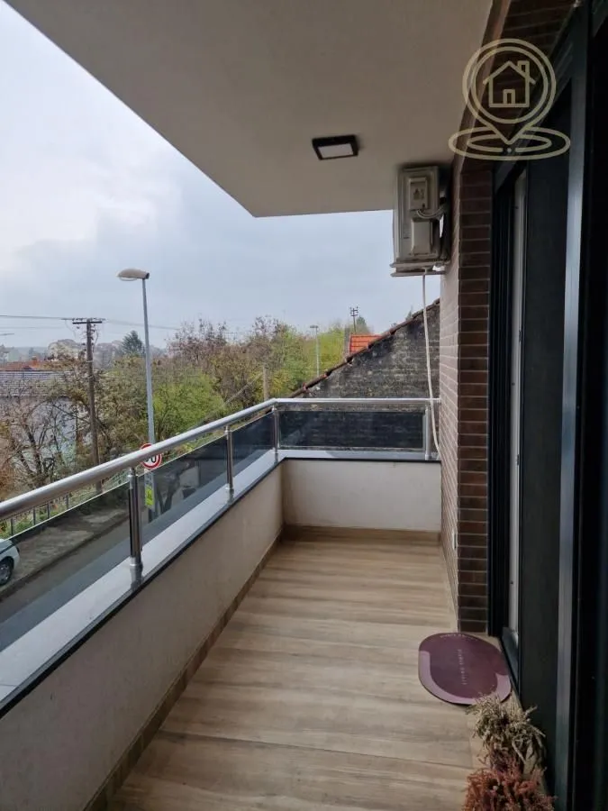 Prodaja, četvorosoban stan, 98m², Petrovaradin, Novi Sad
