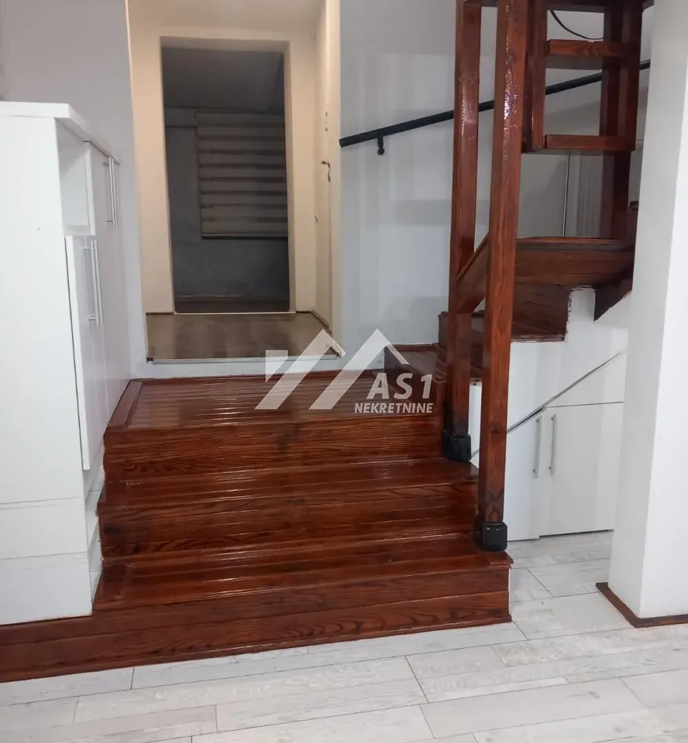 Prodaja, dvosoban stan, 50m², Stari Majur, Petrovaradin