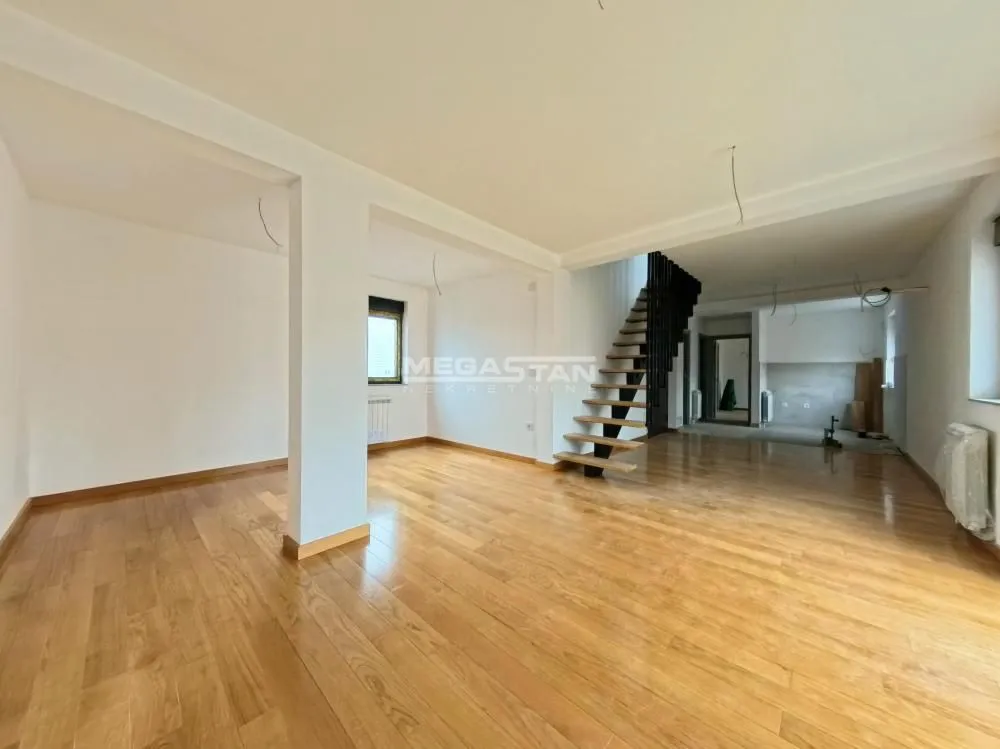 Prodaja, stan, 134m², Autokomanda, Voždovac Sve Podlokacije