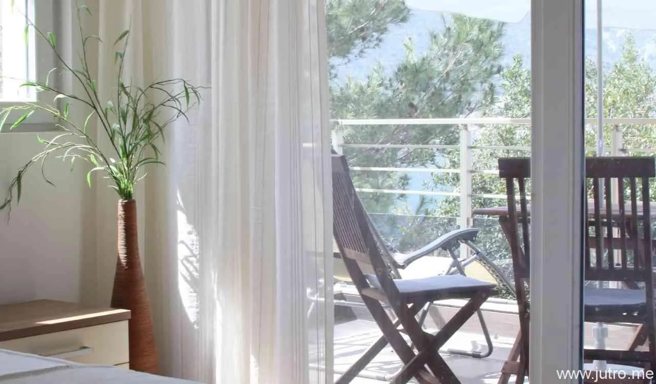 Prodaja, dvosoban stan, 108m², Dobrota, Kotor