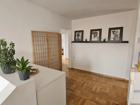 Prodaja, četvorosoban stan, 102m², Centar, Pančevo - image 19