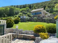 Prodaja, kuća, 273m², Žvinje, Herceg Novi - image 1