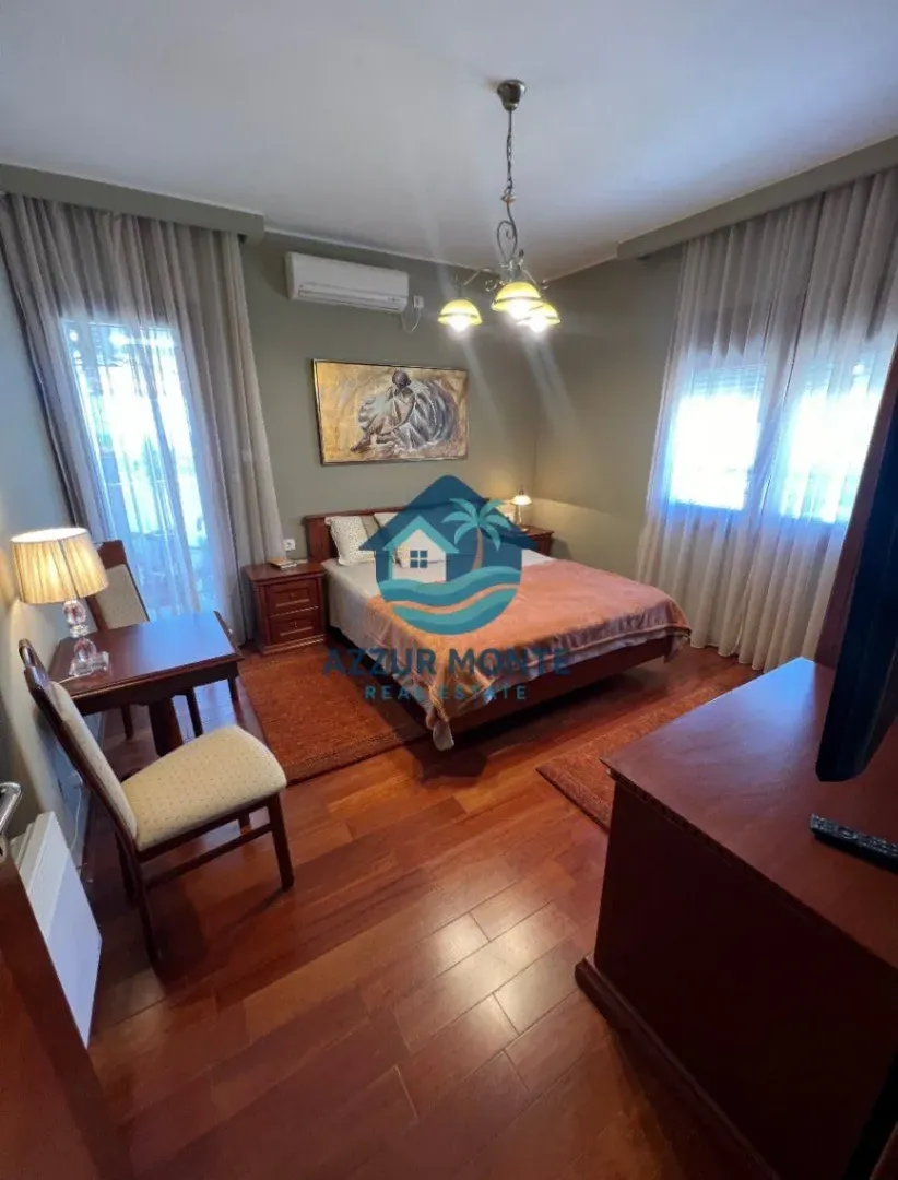 Sale, two bedroom apartment, 104m², Centar, Bar