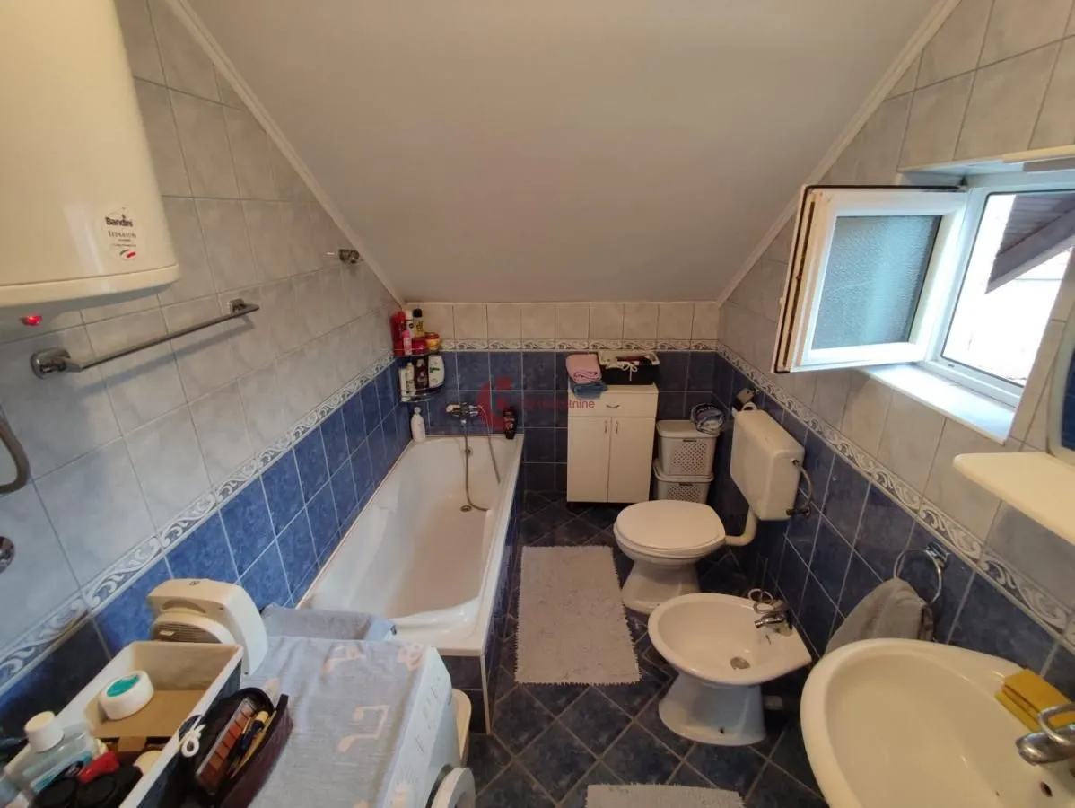 Prodaja, kuća, 224m², Dudova Šuma, Subotica