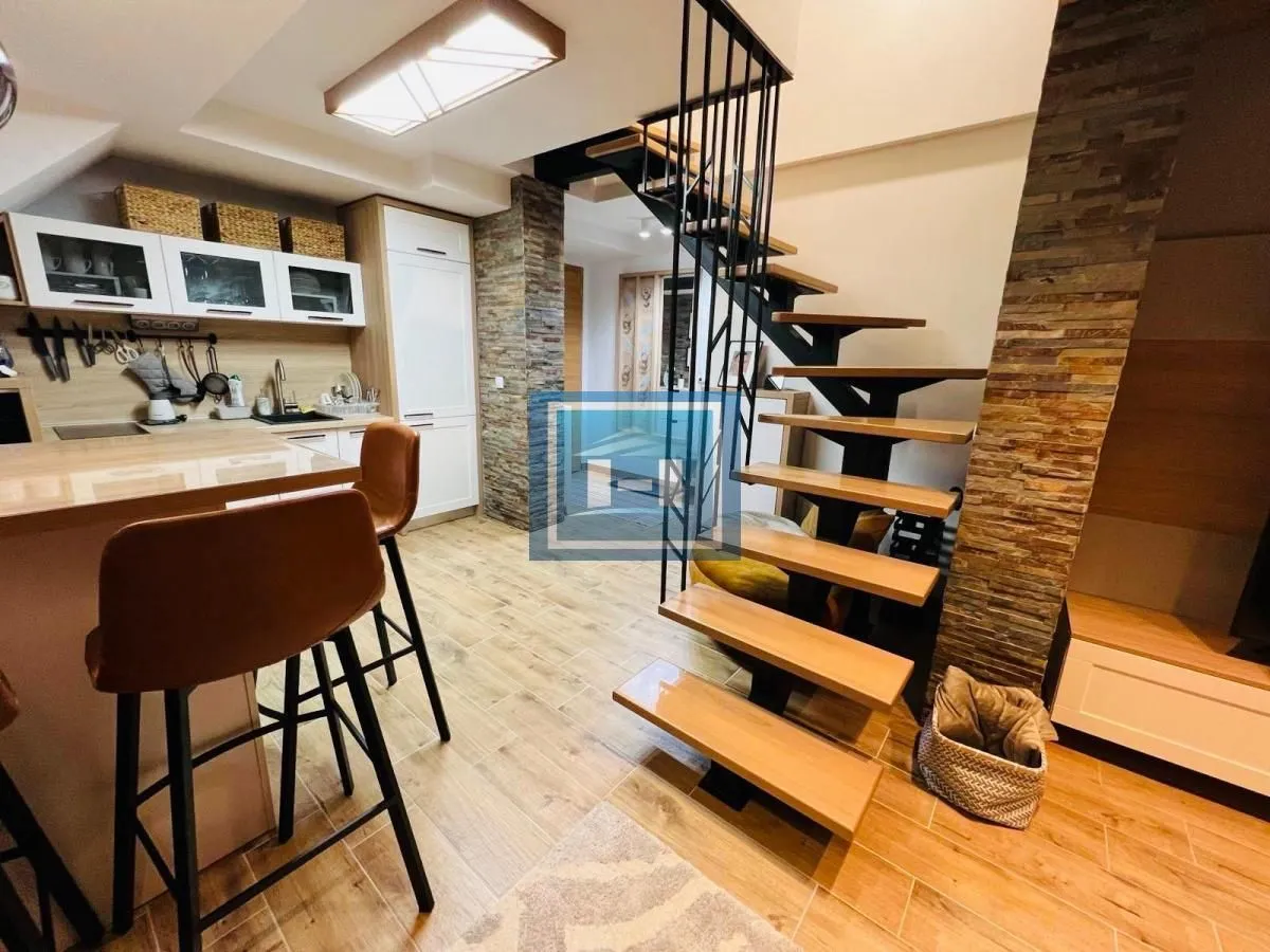 Prodaja, trosoban stan, 59m², Centar, Zlatibor