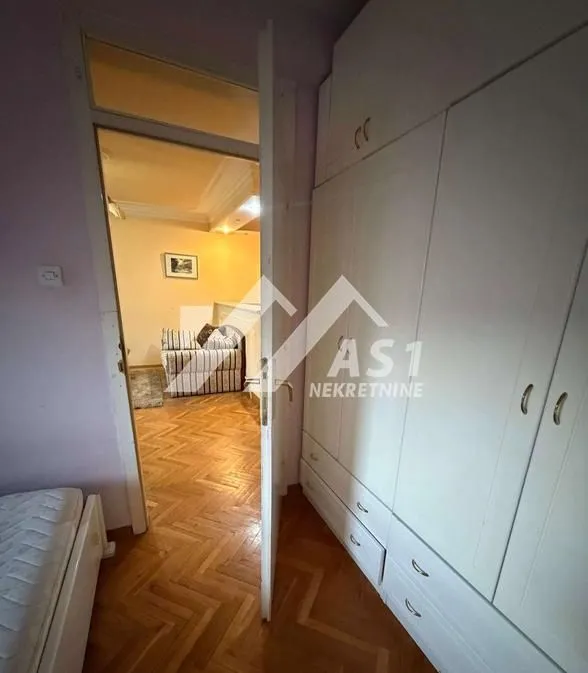 Izdavanje, dvosoban stan, 46m², Bulevar Oslobodjenja, Novi Sad Sve Podlokacije