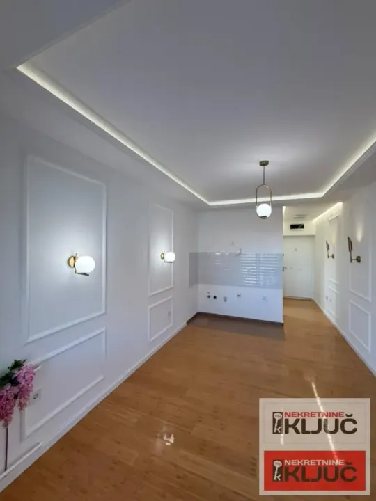 Prodaja, garsonjera, 26m², Socijalno, Novi Sad Sve Podlokacije