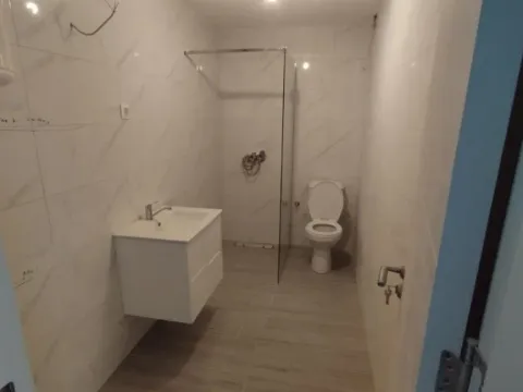 Sale, one bedroom apartment, 42m², Makedonsko naselje, Bar - image 2