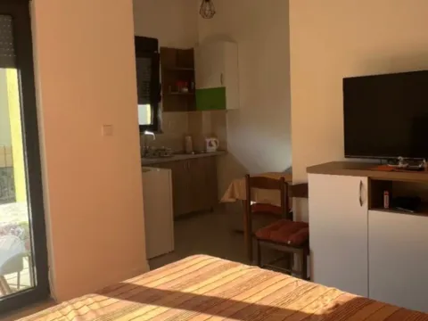 Daily-rent, studio apartment, 28m², Meljine, Herceg Novi - image 6