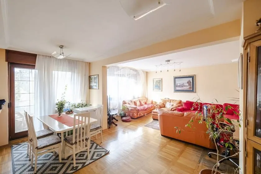 Prodaja, četvorosoban stan, 101m², Vukov Spomenik, Zvezdara Sve Podlokacije