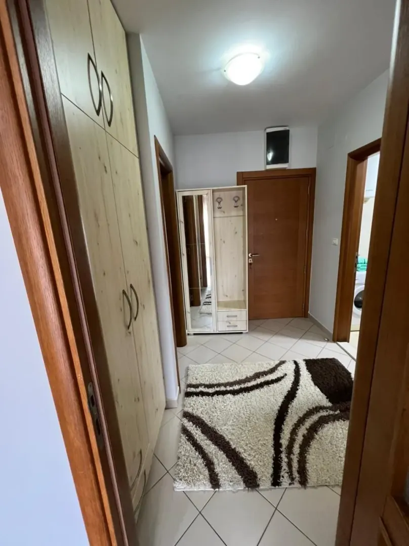 Izdavanje, dvosoban stan, 58m², Pobrežje, Podgorica