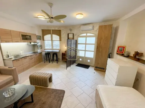 Rent, apartment, 35m², Stara Varoš, Podgorica - image 5