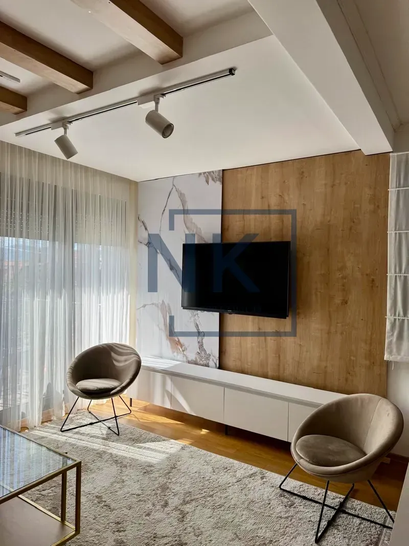 Prodaja, trosoban stan, 90m², Tološi, Podgorica