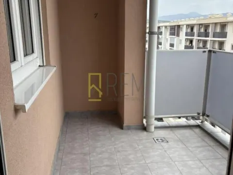 Prodaja, jednosoban stan, 46m², City Kvart, Podgorica - image 12
