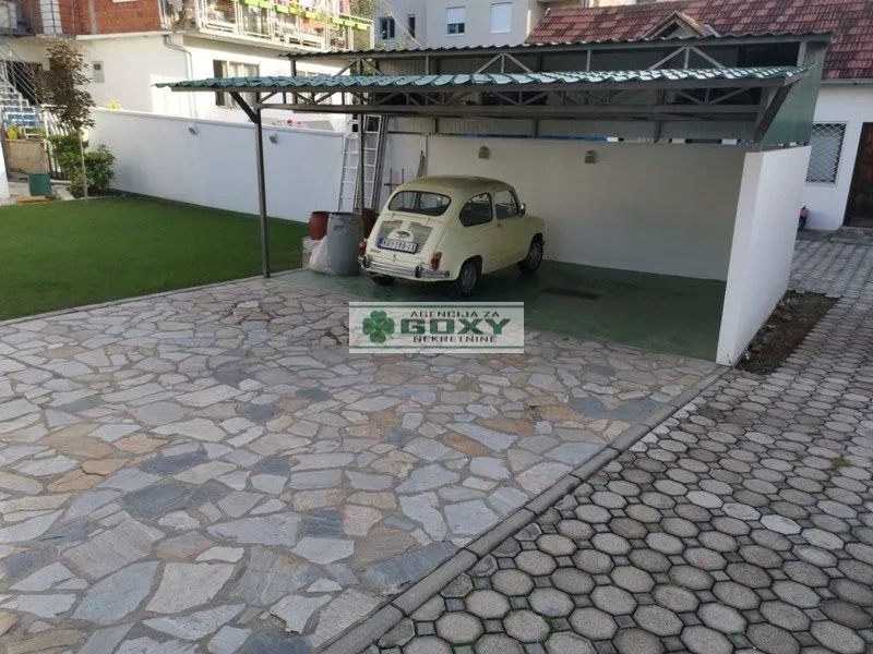 Prodaja, kuća, 391m², Centar, Kragujevac