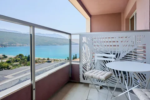 Daily-rent, two bedroom apartment, 50m², Bečići, Budva - image 12