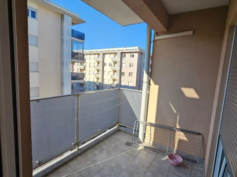 Izdavanje, stan, 50m², City Kvart, Podgorica - image 2