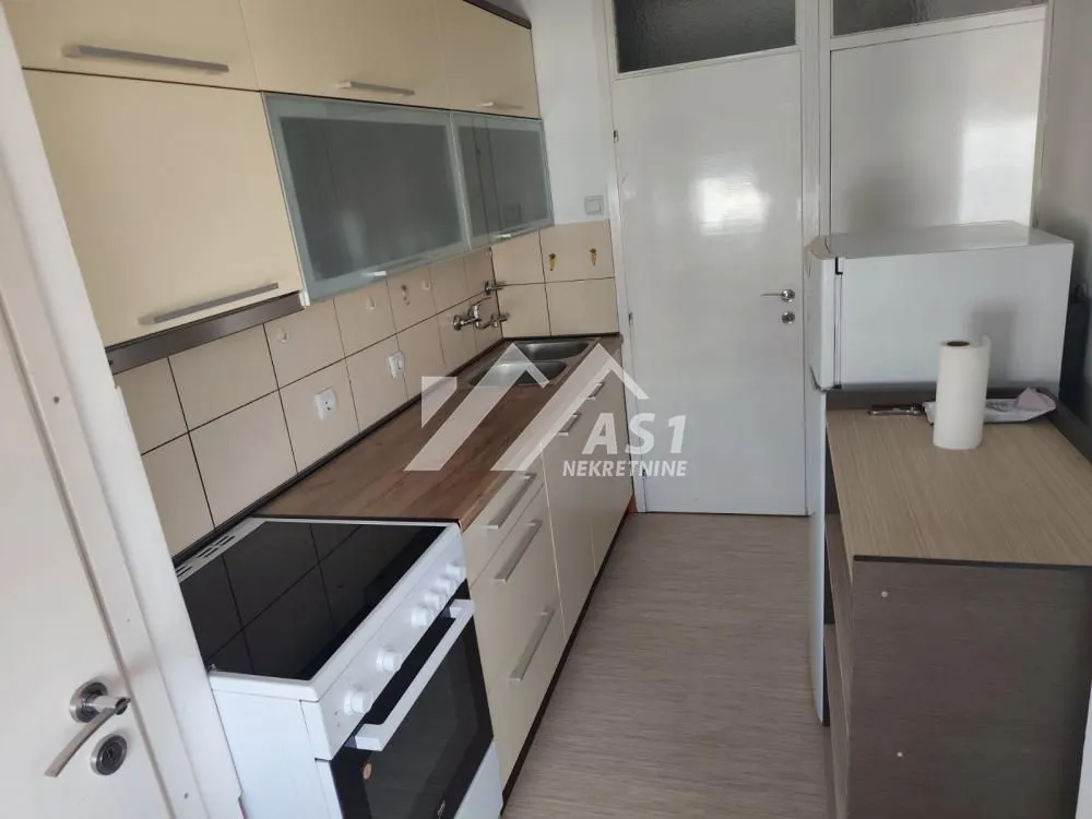 Izdavanje, dvosoban stan, 64m², Liman 4, Novi Sad Sve Podlokacije