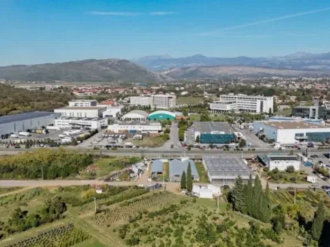 Prodaja, plac, 2850m², Donja Gorica, Podgorica - image 2