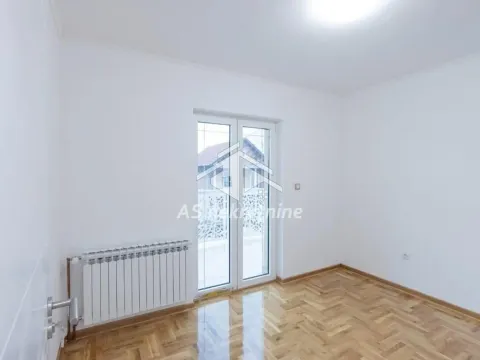 Izdavanje, kuća, 417m², Jajinci, Voždovac Sve Podlokacije - image 18