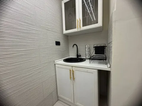 Izdavanje, jednosoban stan, 30m², Centar, Podgorica - image 9