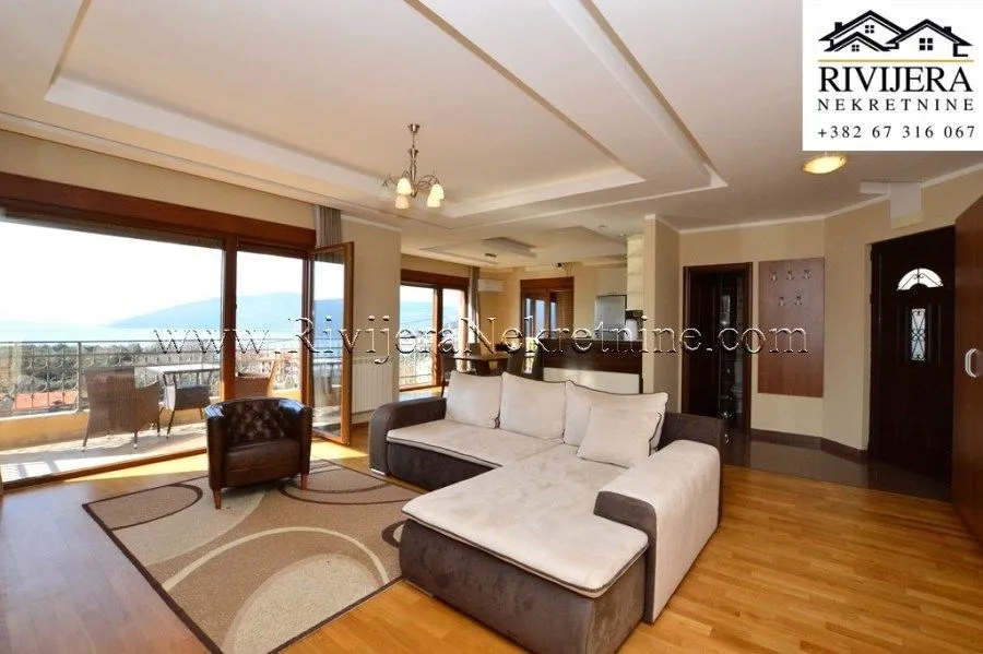 Sale, three bedroom apartment, 140m², Zelenika, Herceg Novi