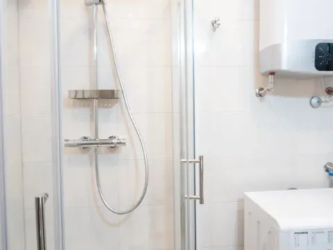 Izdavanje, jednosoban stan, 36m², Bečići, Budva - image 8