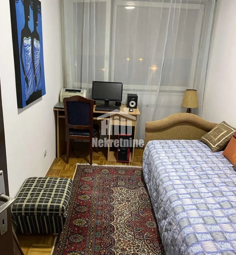 Prodaja, trosoban stan, 77m², Zemun Sve Podlokacije, Beograd