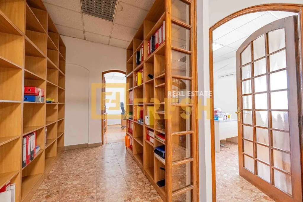 Sale, office space, 106m², Stari Aerodrom, Podgorica
