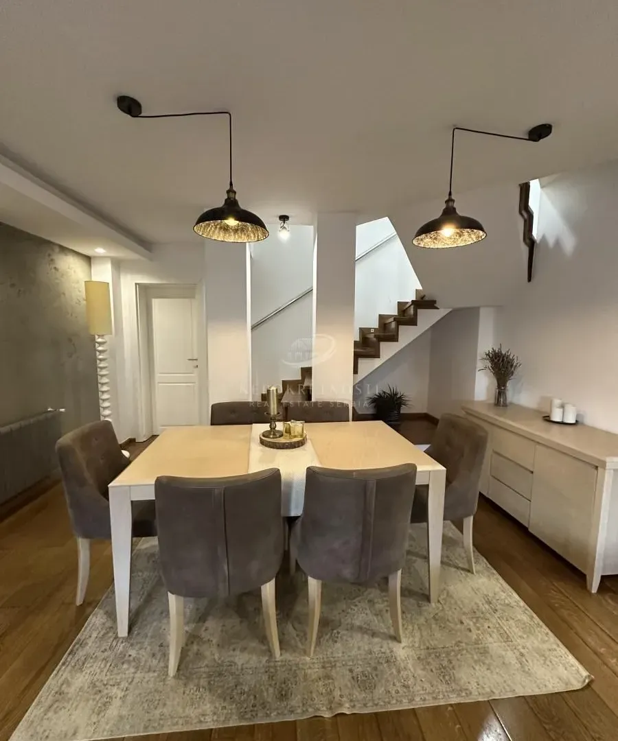 Sale, house, 300m², Lekino Brdo, Voždovac Sve Podlokacije