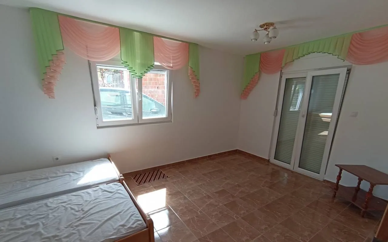Rent, one bedroom apartment, 60m², Zeleni Pojas, Bar