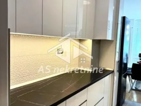 Izdavanje, četvorosoban stan, 94m², Lion, Zvezdara Sve Podlokacije - image 5