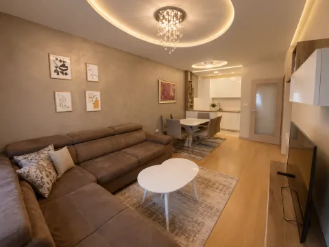 Izdavanje, jednosoban stan, 47m², City Kvart, Podgorica - image 3