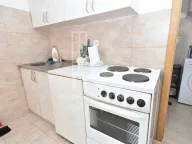 Prodaja, kuća, 500m², Tološi, Podgorica - image 8