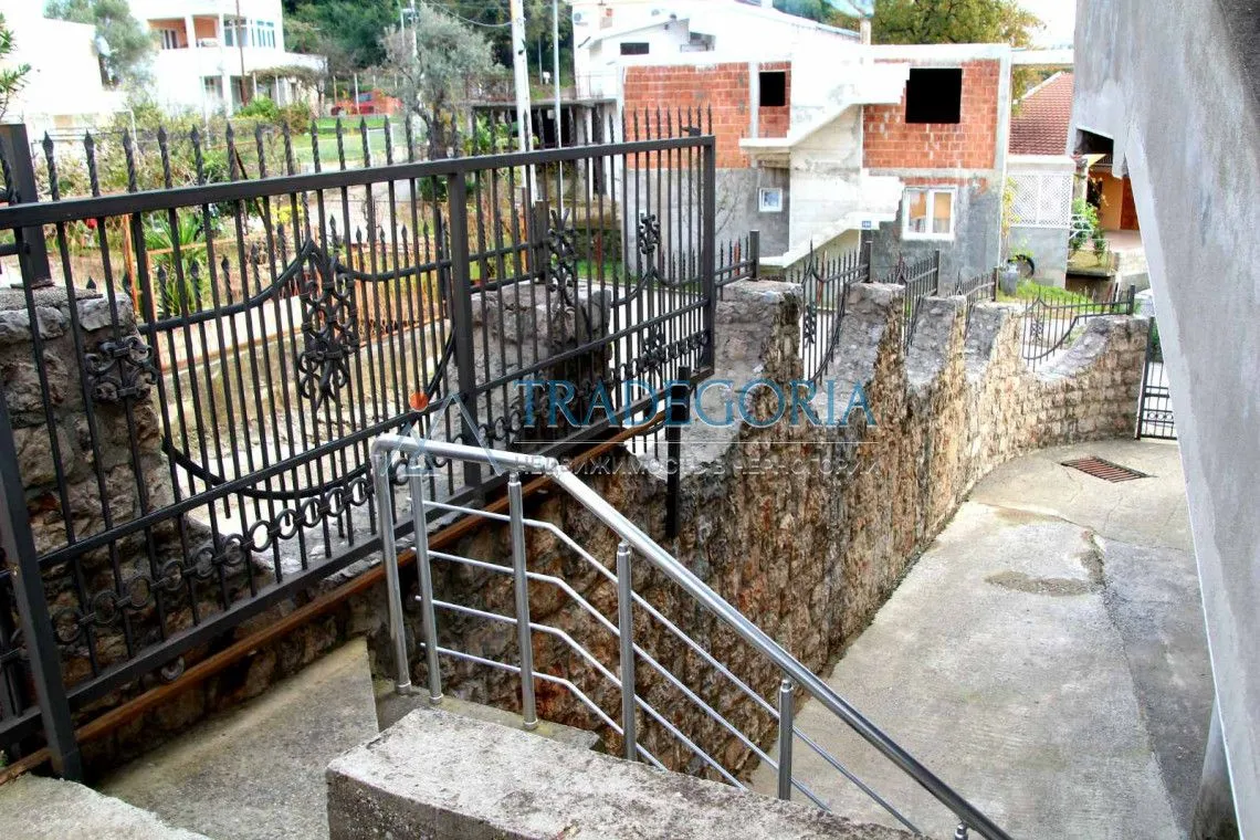 Prodaja, kuća, 420m², Bar, Crna Gora