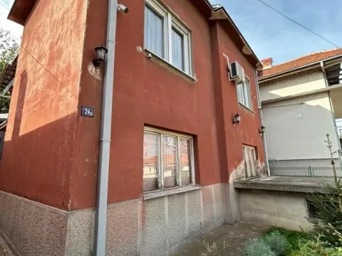 Prodaja, kuća, 130m², Palilula, Niš