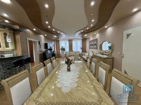 Prodaja, kuća, 302m², Vinorača, Jagodina - image 42