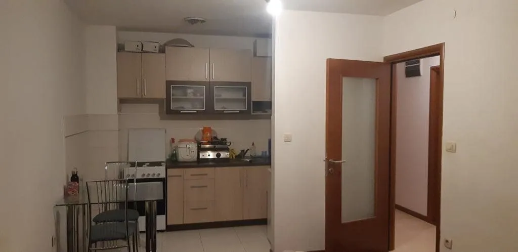 Izdavanje, jednosoban stan, 45m², Stari Aerodrom, Podgorica