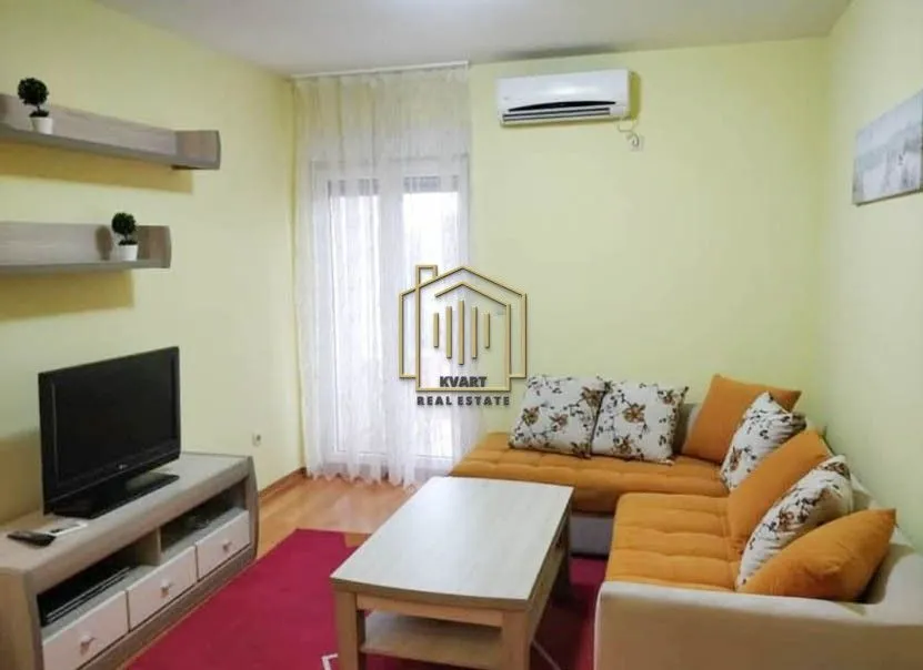 Izdavanje, jednosoban stan, 48m², Blok 6, Podgorica