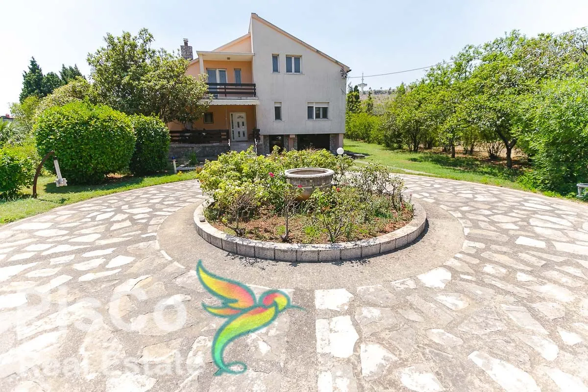 Izdavanje, kuća, 150m², Zabjelo, Podgorica