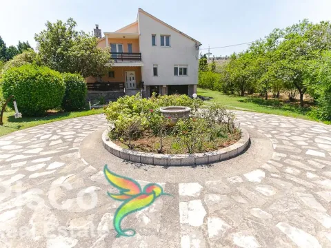 Izdavanje, kuća, 150m², Zabjelo, Podgorica - image 1