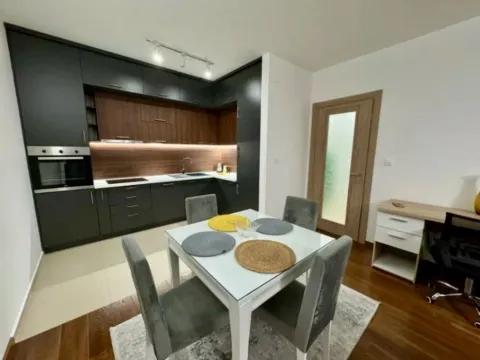 Izdavanje, dvosoban stan, 69m², Master Kvart, Podgorica - image 8