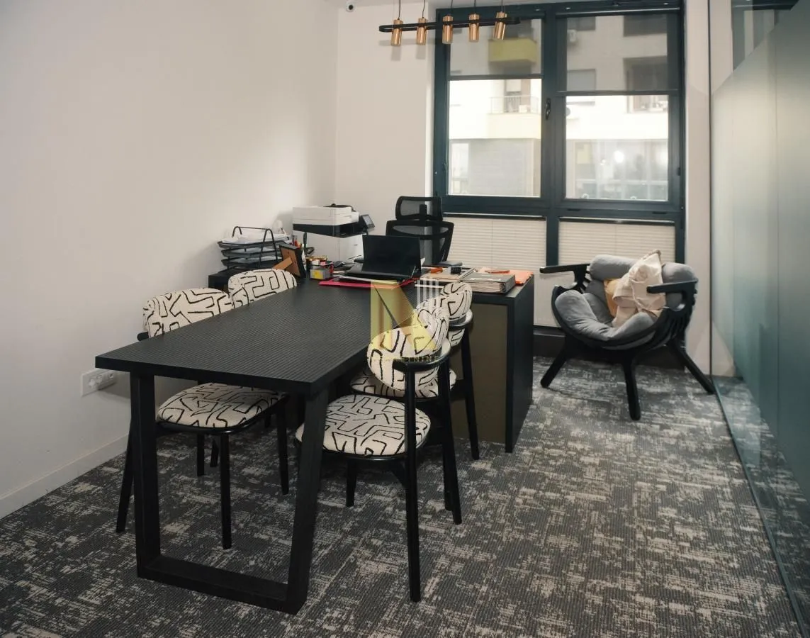 Rent, office space, 443m², Bulevar Evrope, Novi Sad Sve Podlokacije