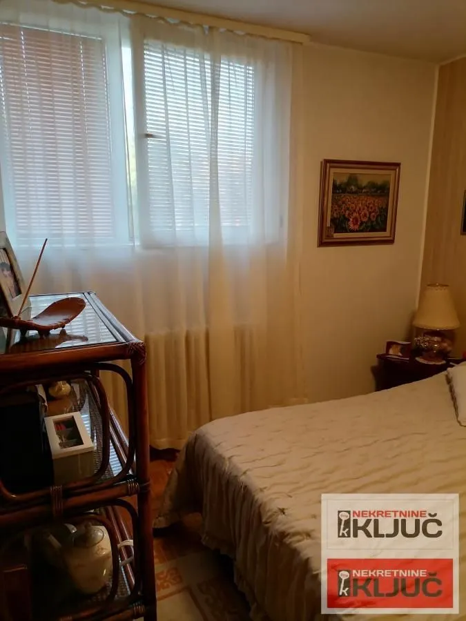 Prodaja, četvorosoban stan, 84m², Novo naselje, Novi Sad