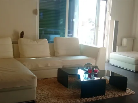 Prodaja, trosoban stan, 120m², Dobrota, Kotor - image 4