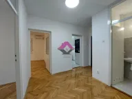 Izdavanje, trosoban stan, 68m², Poštanska Štedionica, Palilula Sve Podlokacije - image 11