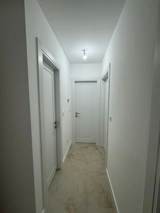Izdavanje, dvosoban stan, 64m², Tološi, Podgorica