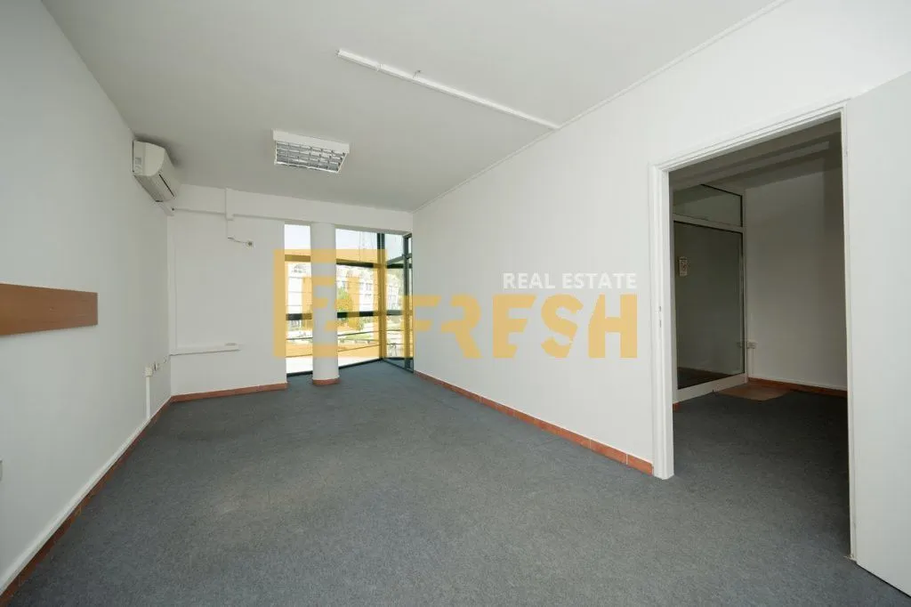 Rent, office space, 1000m², Centar, Podgorica