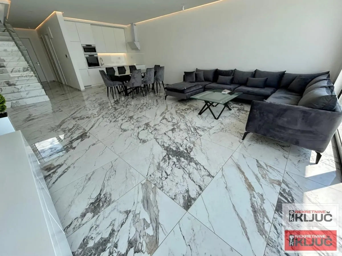 Izdavanje, kuća, 180m², Sremska Kamenica, Petrovaradin